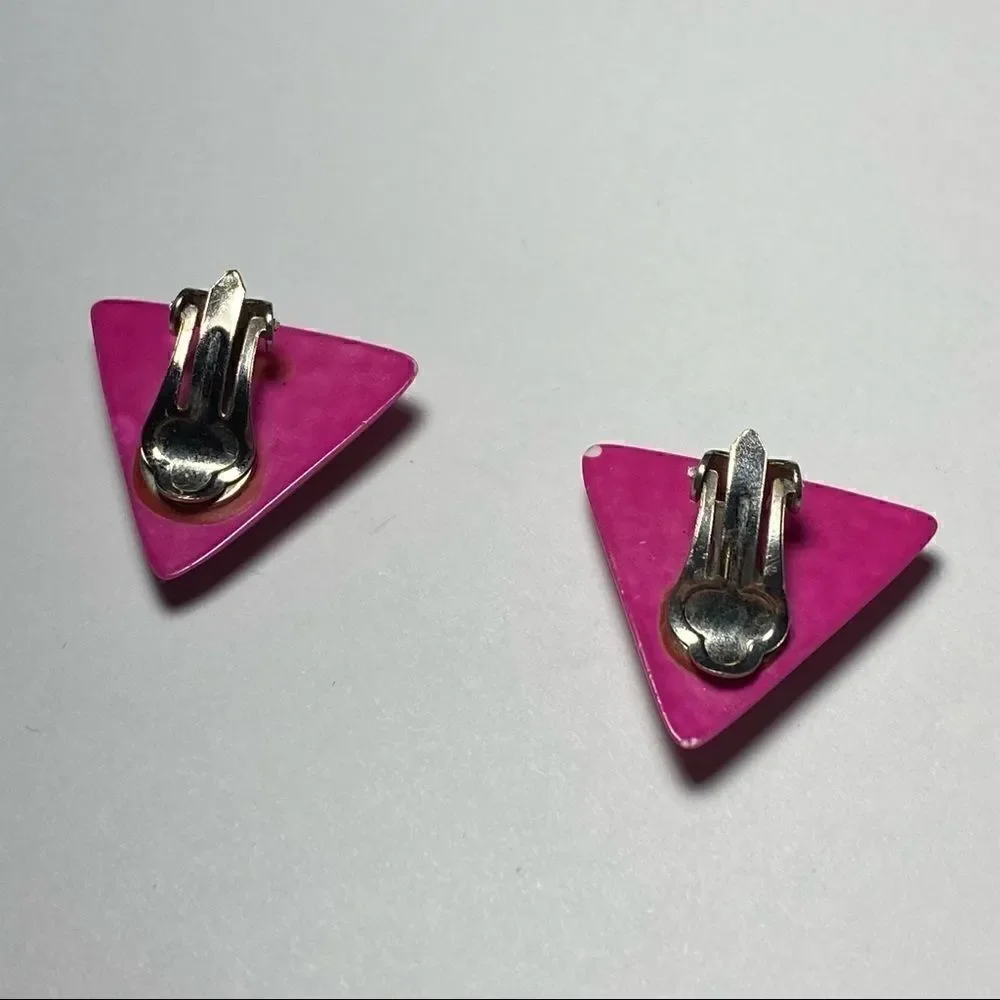 Earrings – Vintage 1980s Pink Triangular Clip-Ons - Picture 2 of 2